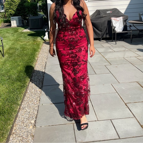 BURGUNDY Prom Dress with Floral Design - Picture 3 of 5